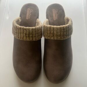 Skechers Women's Slip-On clogs